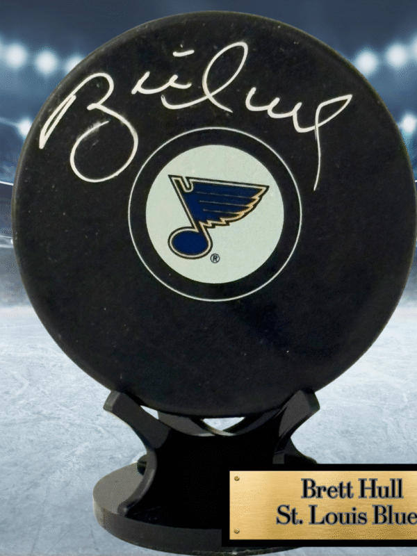 Brett Hull Autographed Hockey Puck – Schwartz Sports Certified