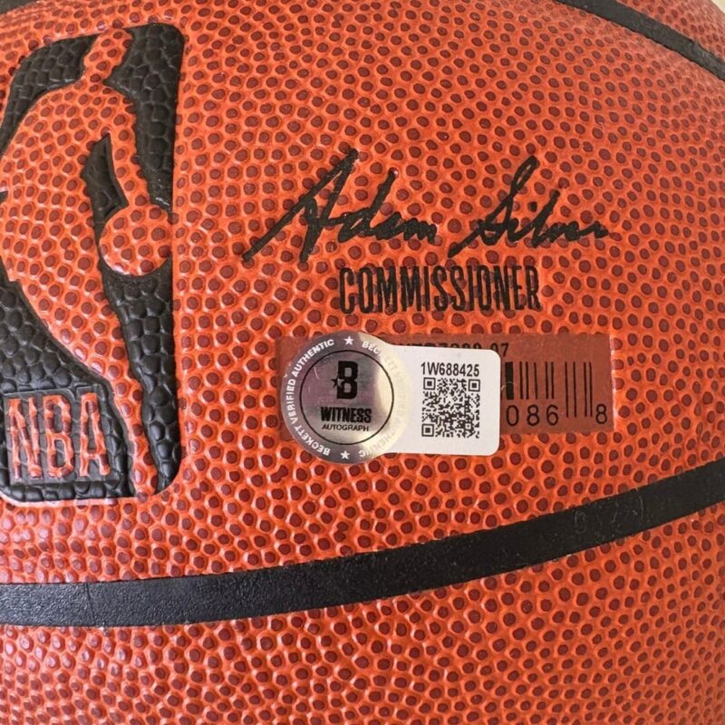 Dennis Rodman Chicago Bulls Autographed Wilson NBA  Basketball (BECKETT) - Image 6