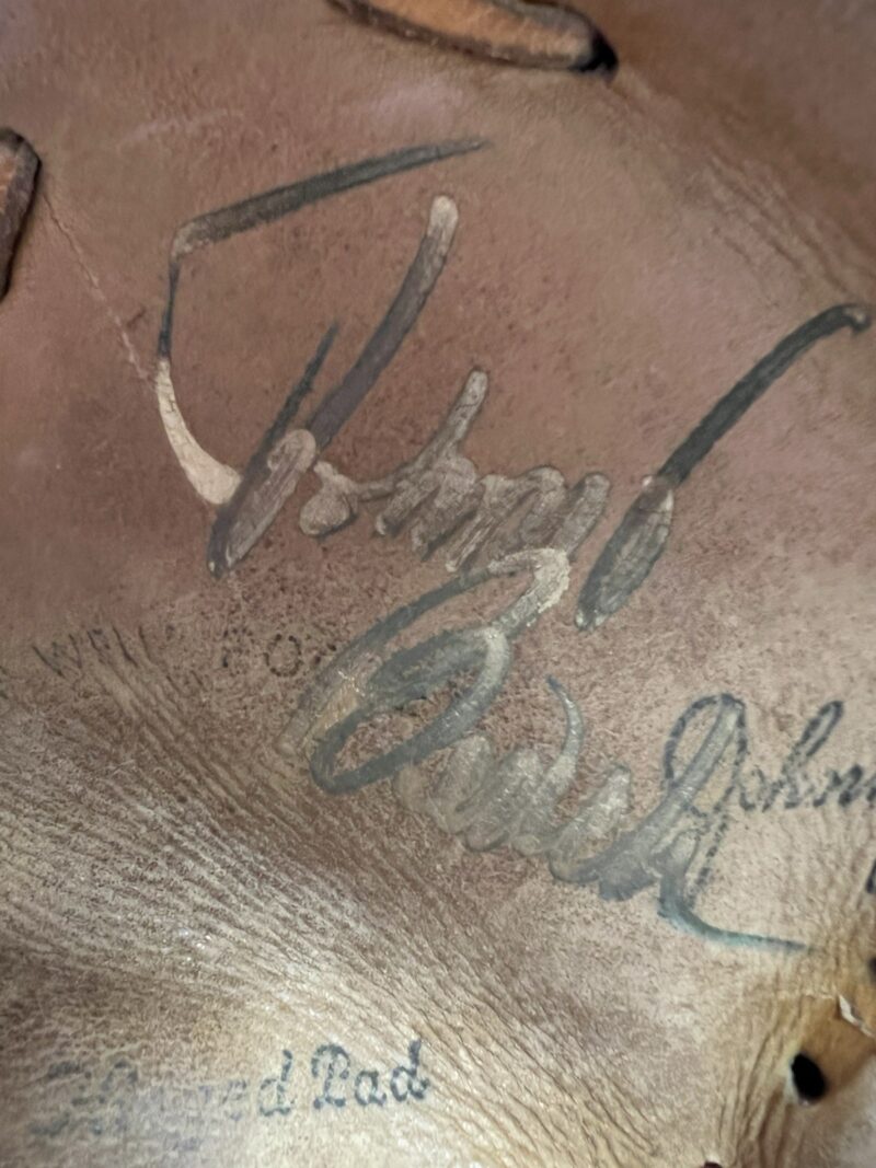 Johnny Bench Autographed Cincinnati Reds collection - Image 6