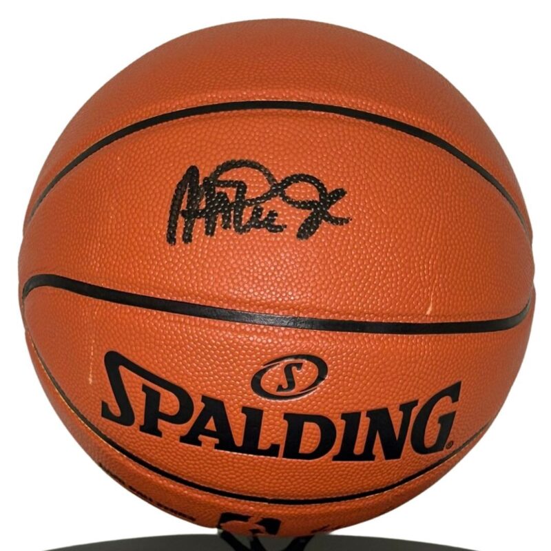 Magic Johnson Los Angeles Lakers Autographed Spalding NBA Basketball (BECKETT) - Image 3