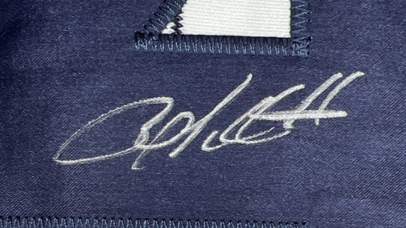 ANDY PETTITTE AUTOGRAPHED MAJESTIC NEW YORK YANKEES 2009 WORLD SERIES JERSEY - Image 4