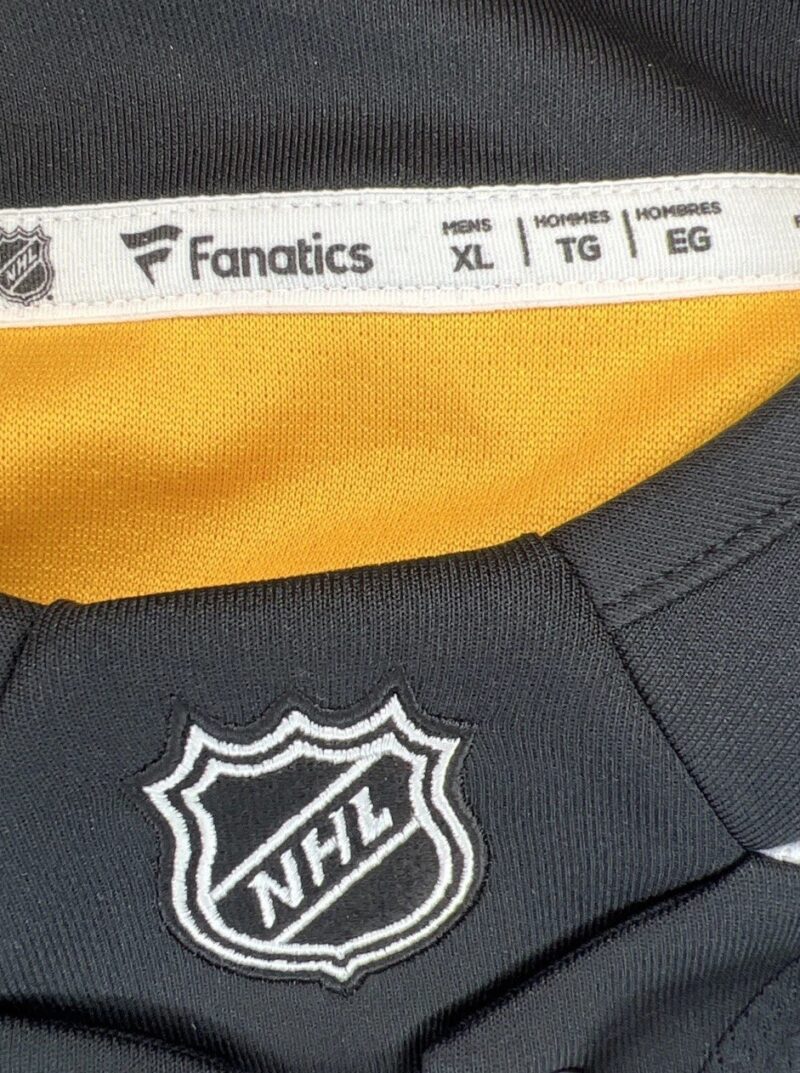 David Pastrnak Autographed Boston Bruins Fanatics NHL Jersey - Image 9