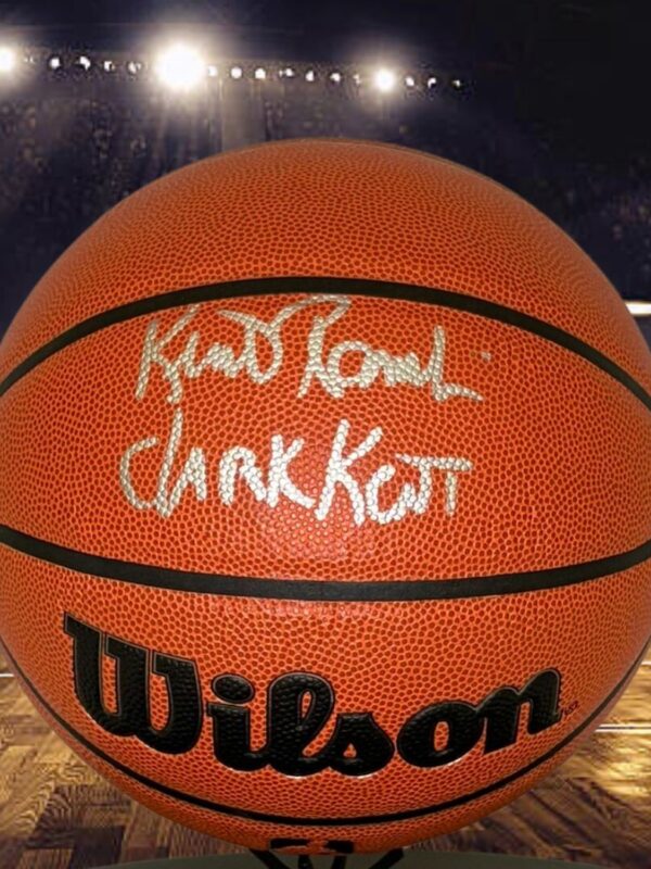 Kurt Rambis Los Angeles Lakers Autographed Wilson NBA Basketball (BECKETT)