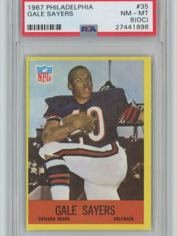 1967 TOPPS GALE SAYERS ROOKIE PSA 8 CHICAGO BEARS #35 .
